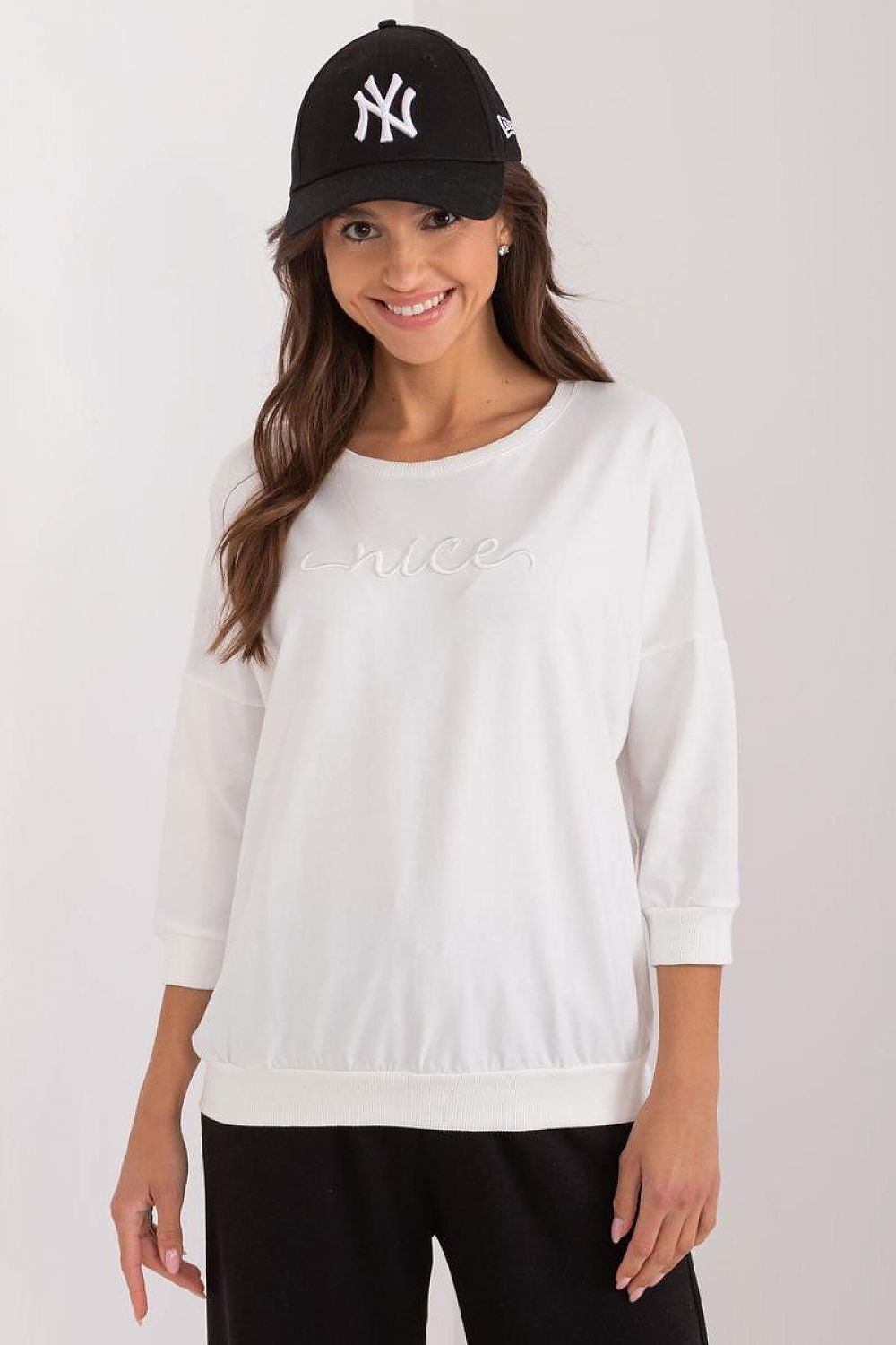 Sweater model 197448 Relevance