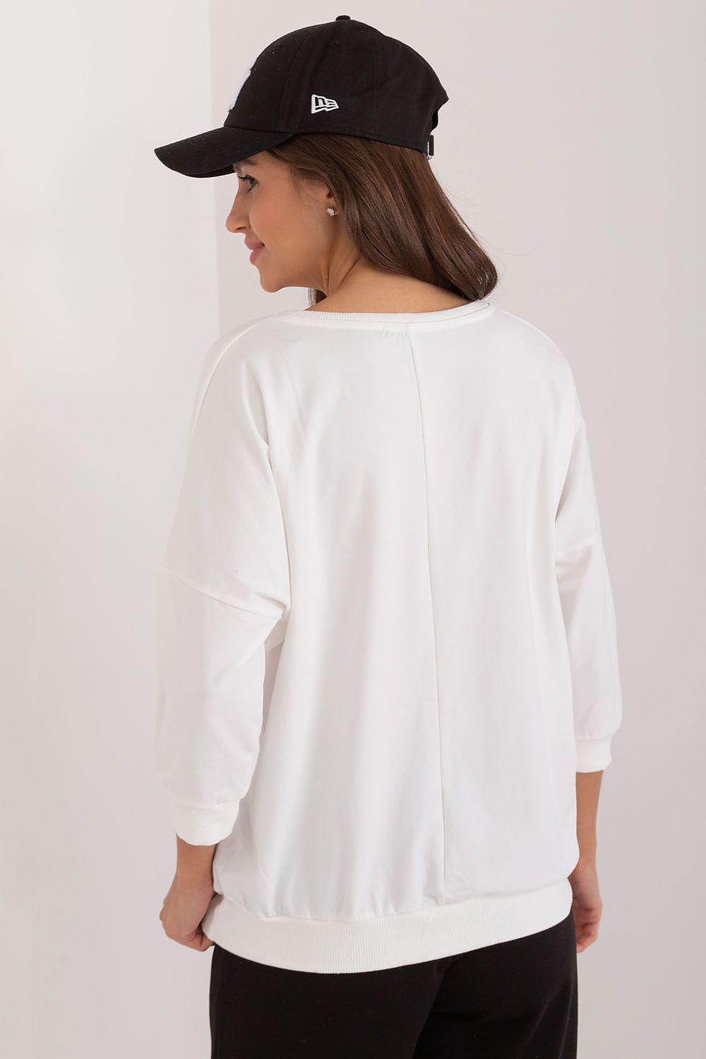 Sweater model 197448 Relevance