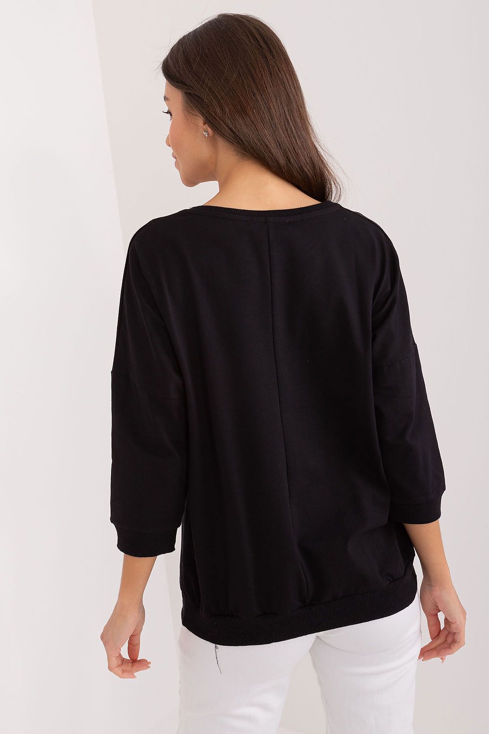 Sweater model 197450 Relevance