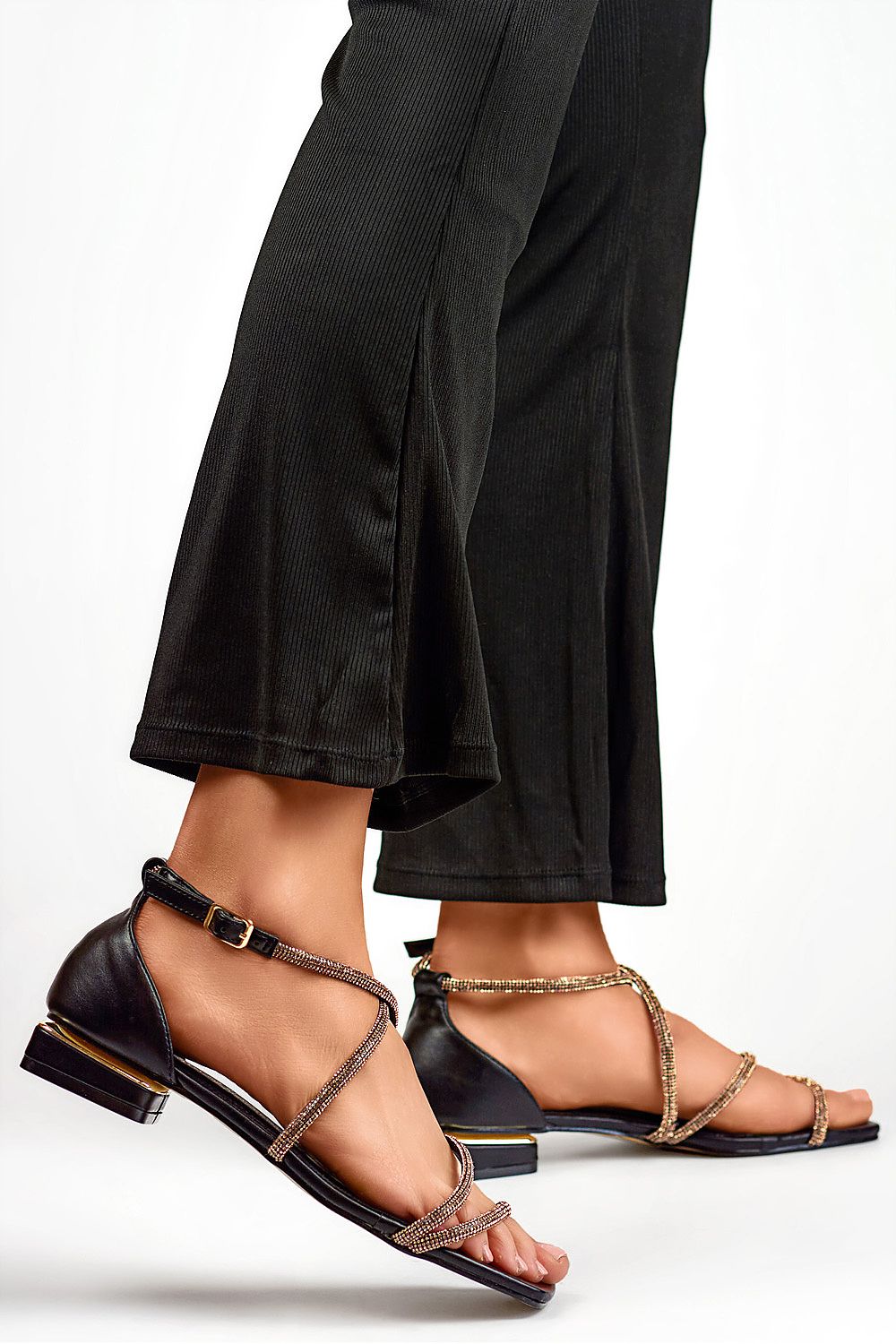 Sandalen mit Absatz model 197488 PRIMO