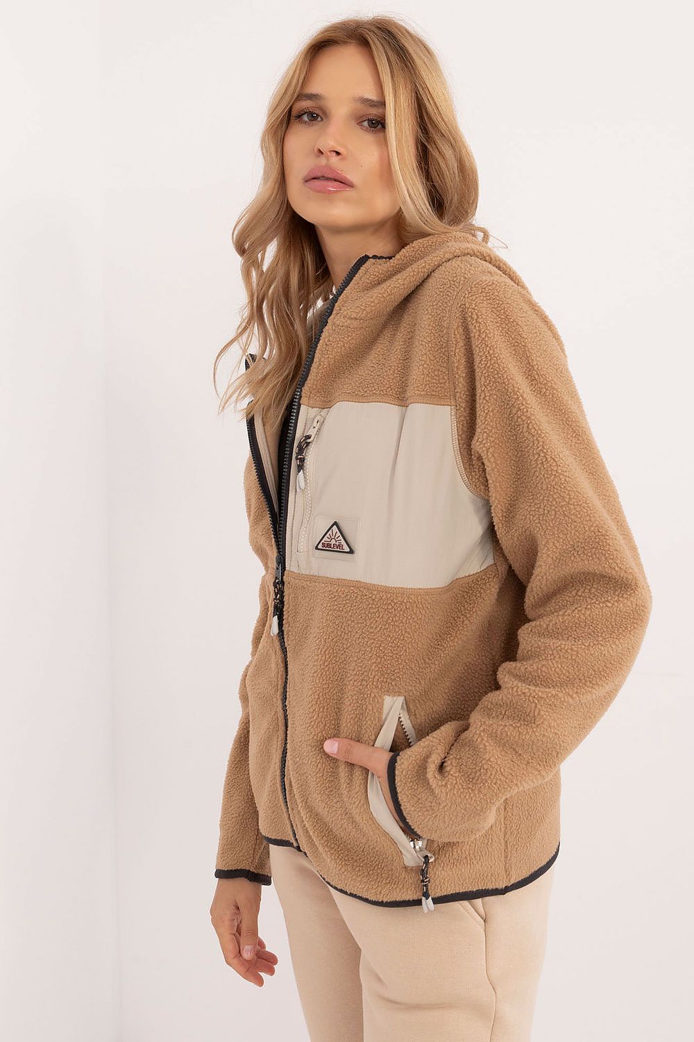 Sweater model 200438 Sublevel