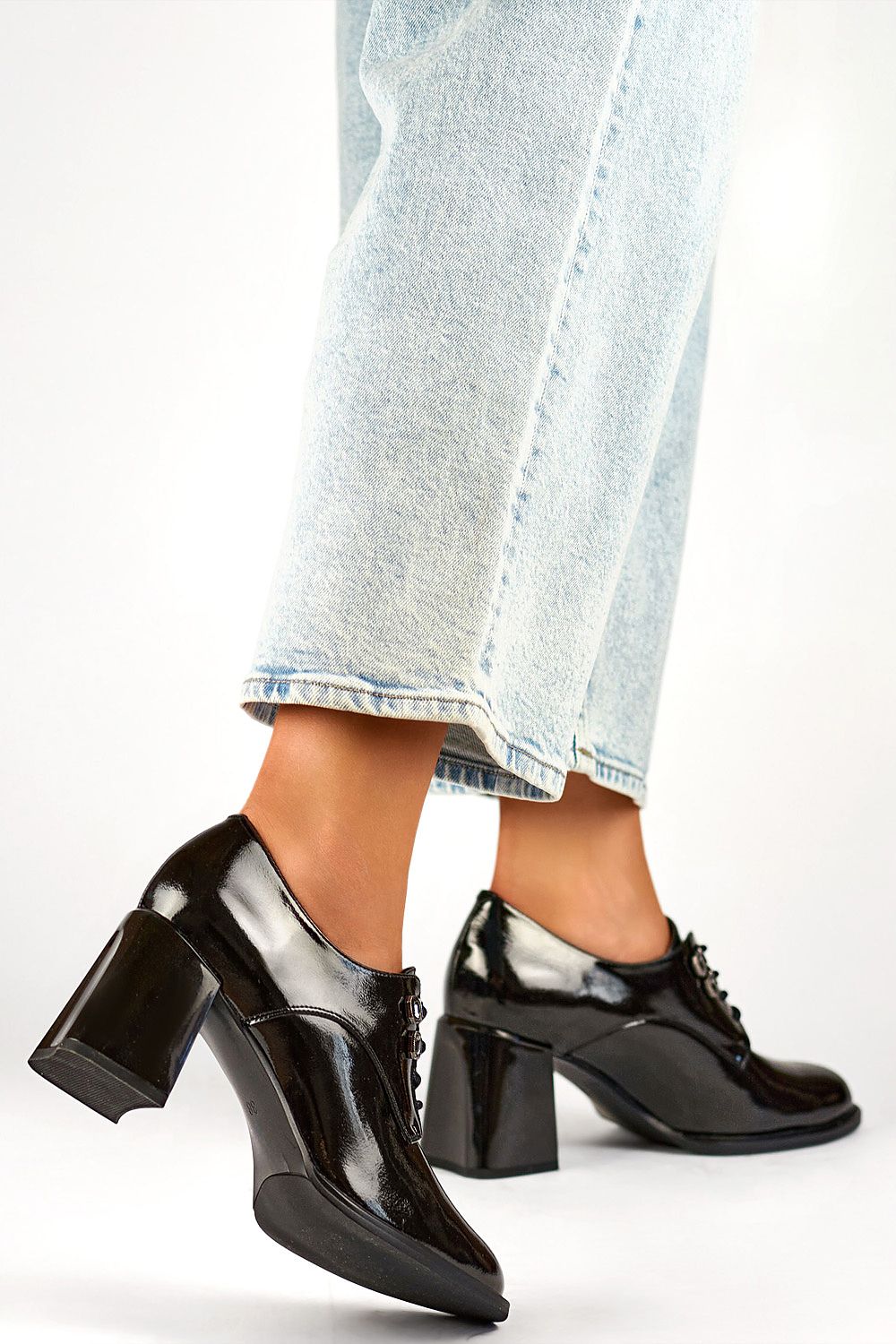 Schuhe mit Absatz model 200454 PRIMO