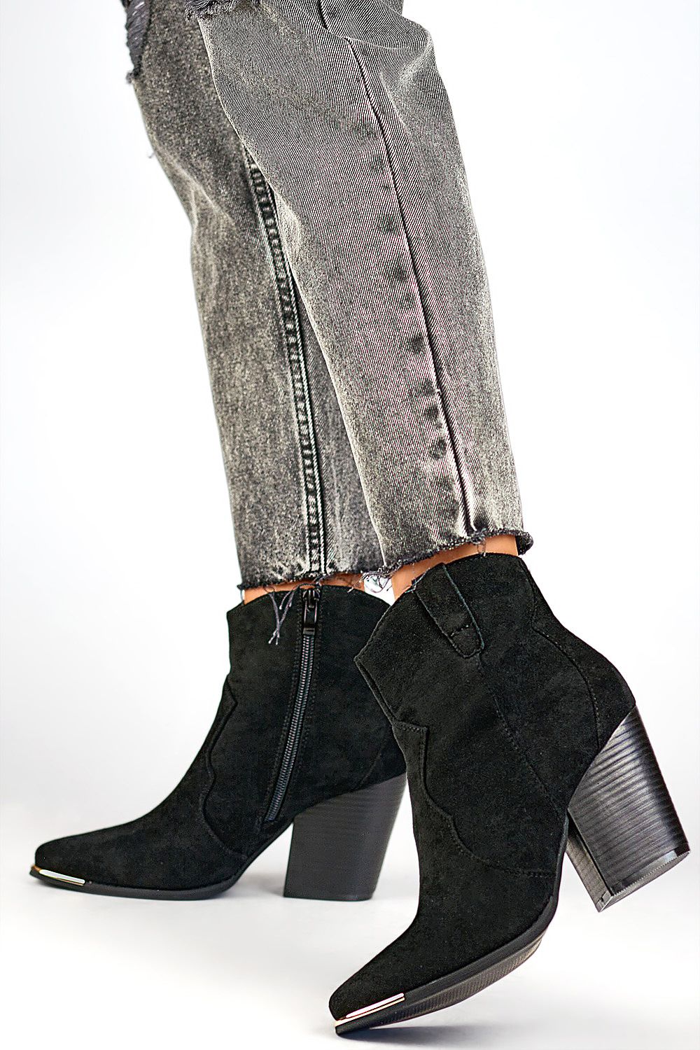 Stiefeletten mit Absatz model 200878 PRIMO