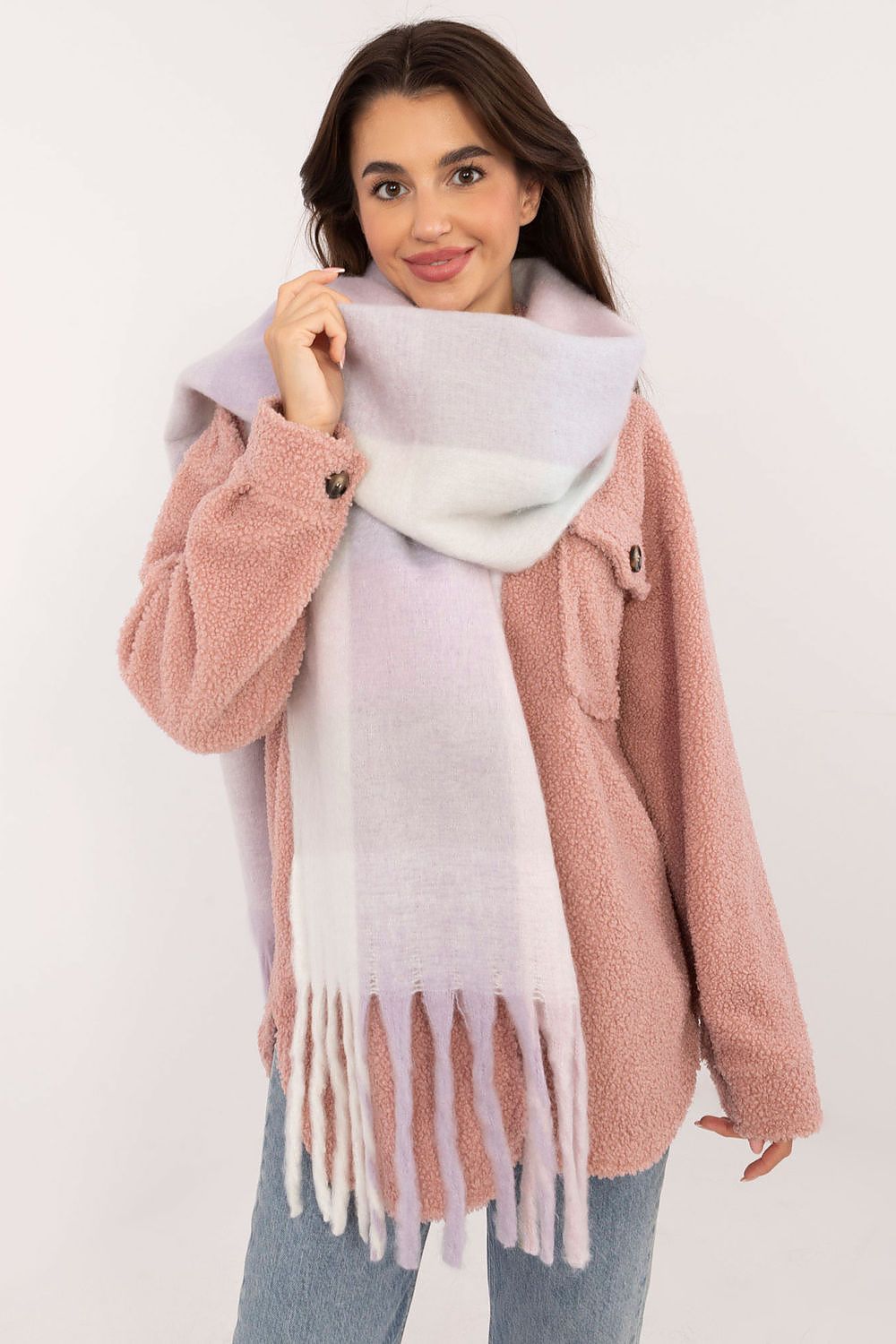 Schal model 203177 AT