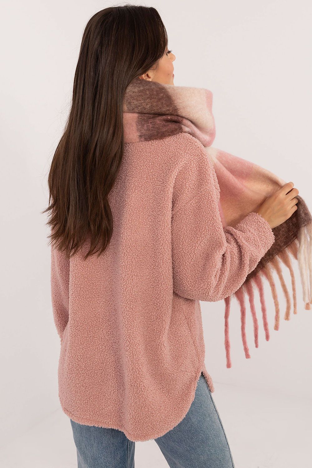 Schal model 203179 AT