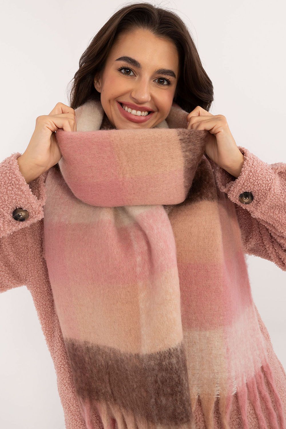 Schal model 203179 AT