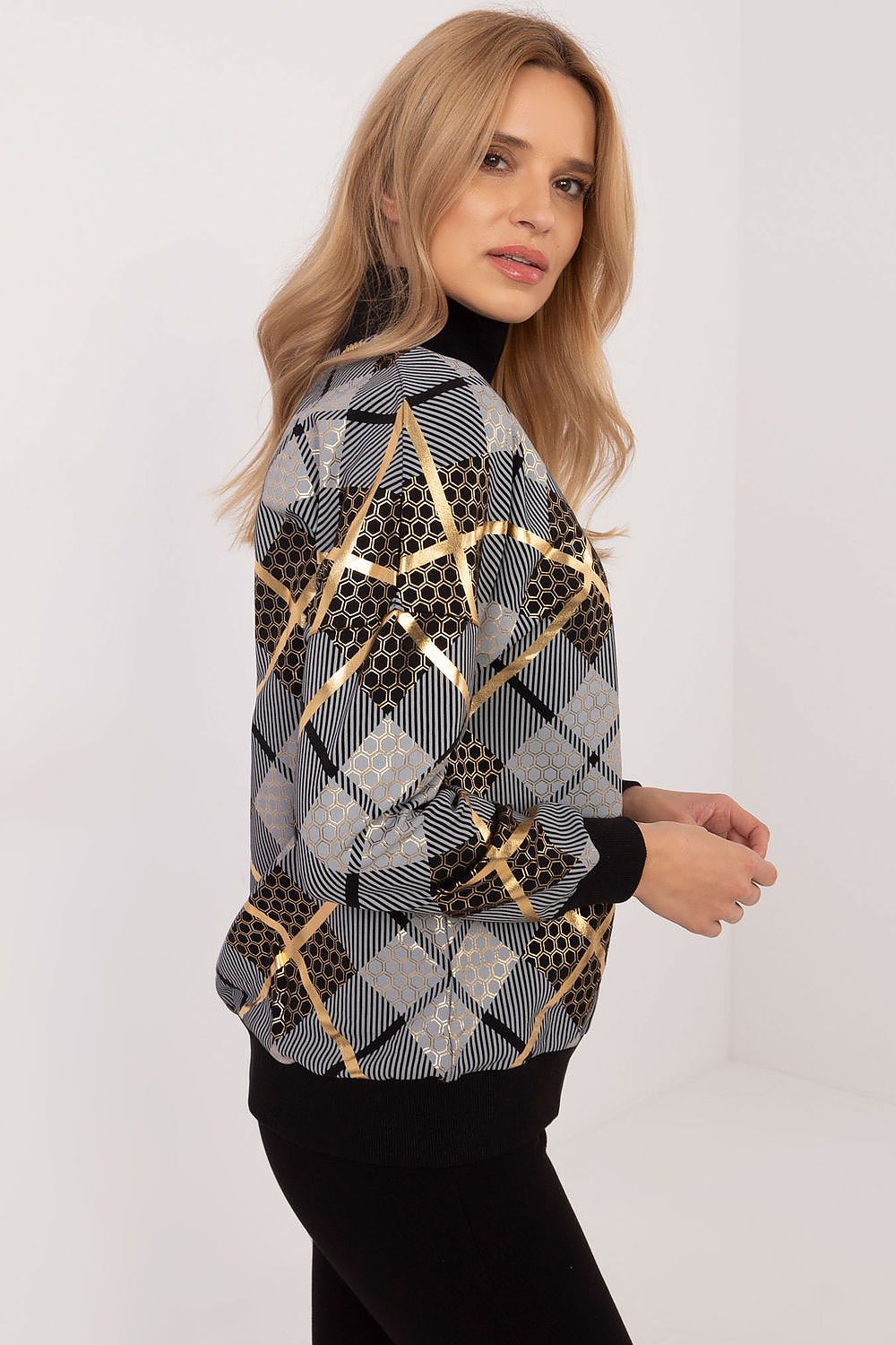 Sweater model 203685 Factory Price