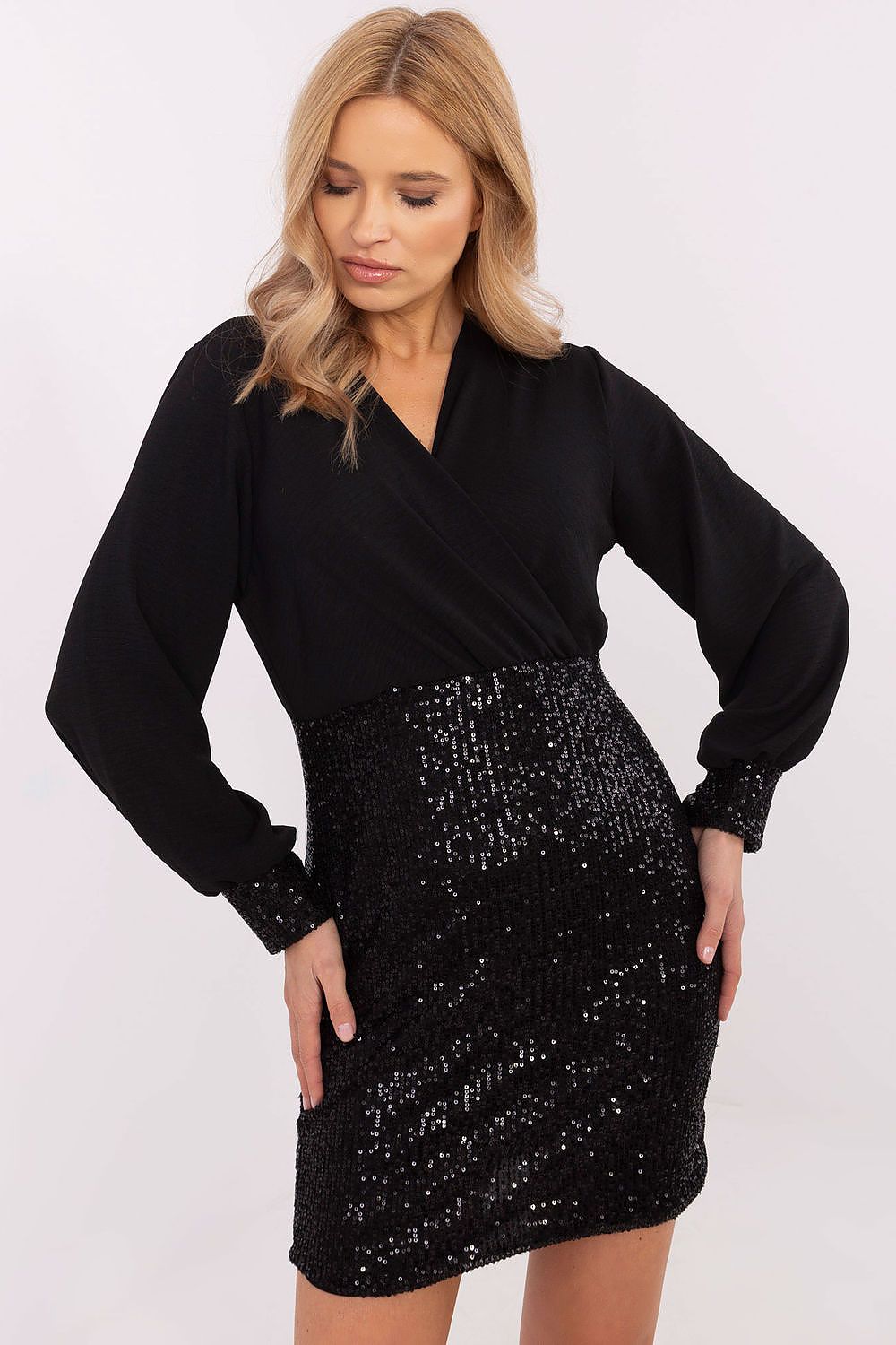 Kurzes Kleid model 204354 Italy Moda