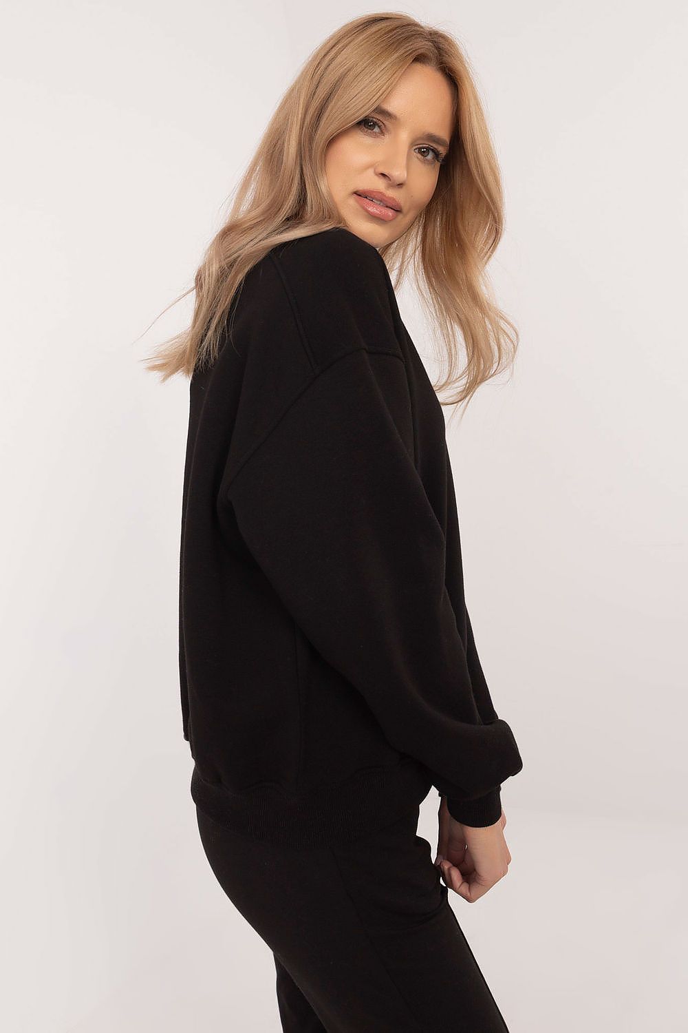 Sweater model 204417 Factory Price