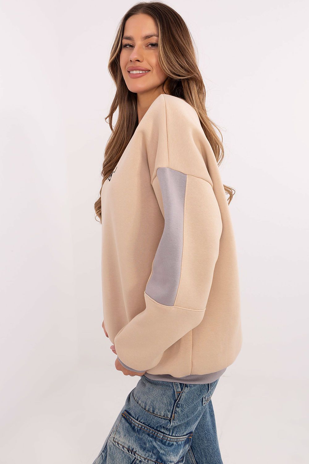 Sweater model 206137 Factory Price