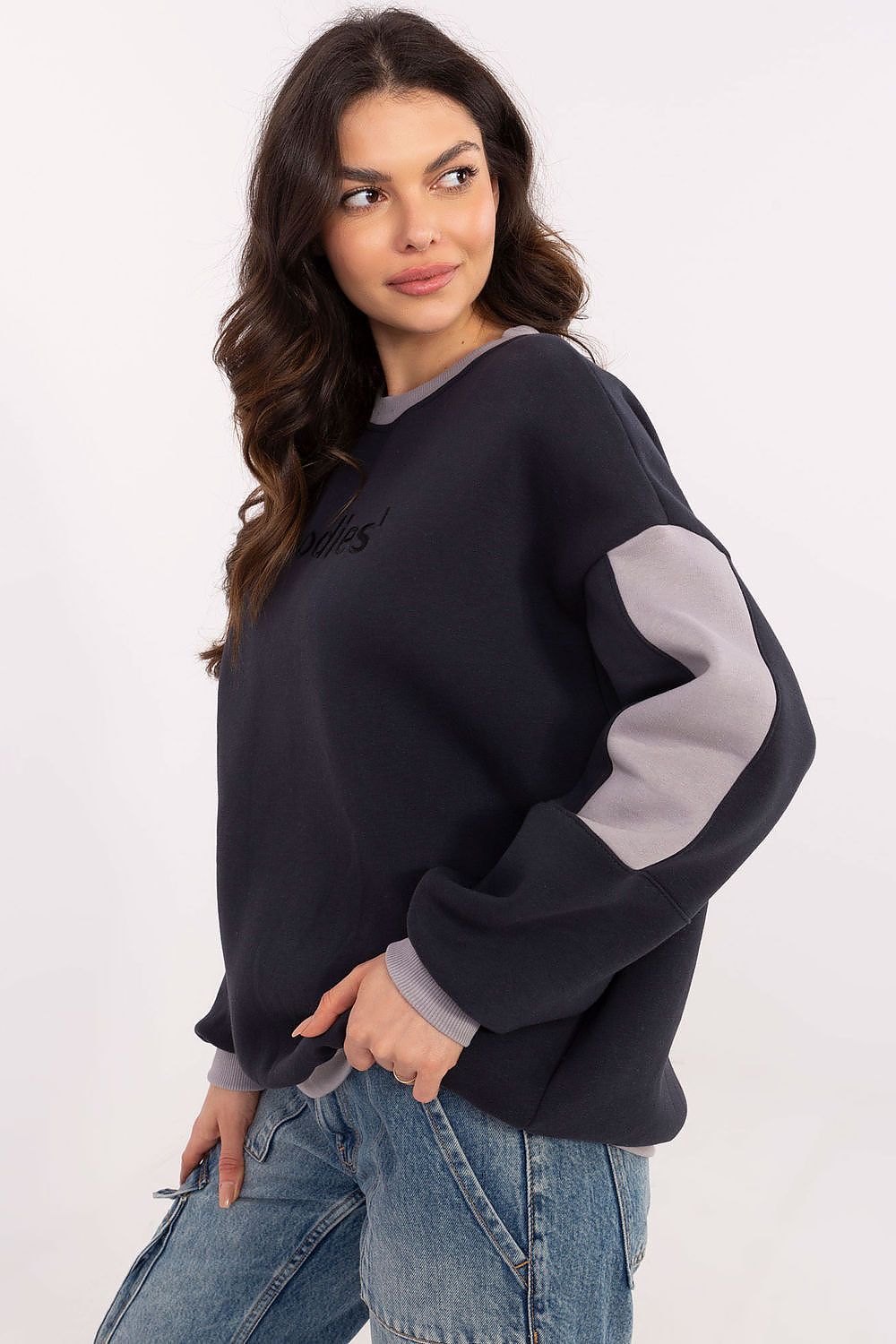 Sweater model 206610 Factory Price