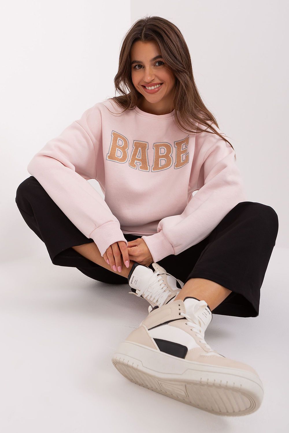 Sweater model 206651 Factory Price