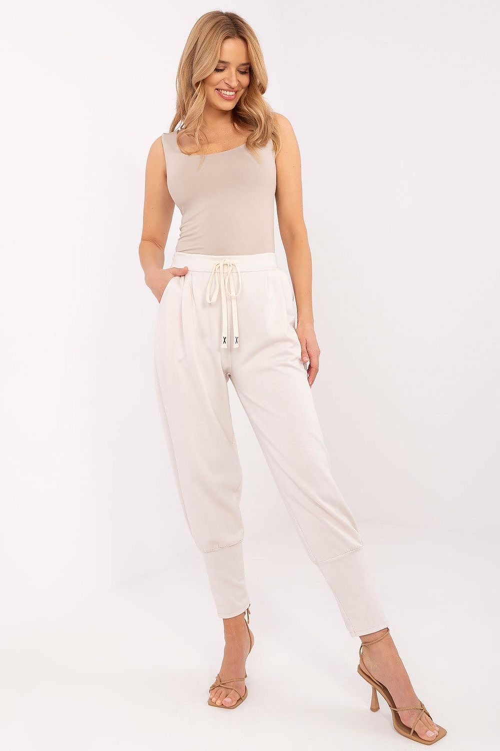 Sportanzug Hosen model 208158 Italy Moda