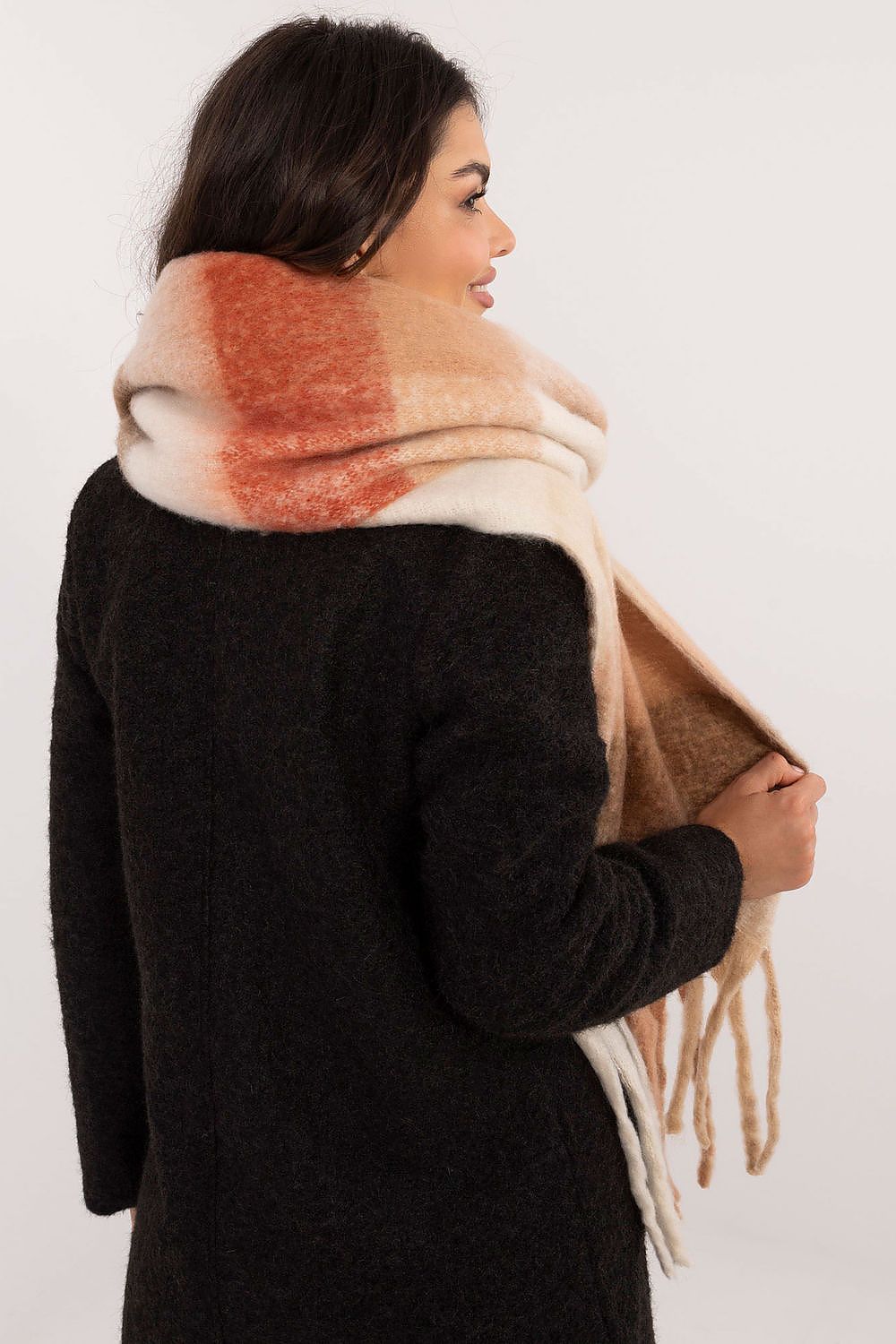 Schal model 208263 AT