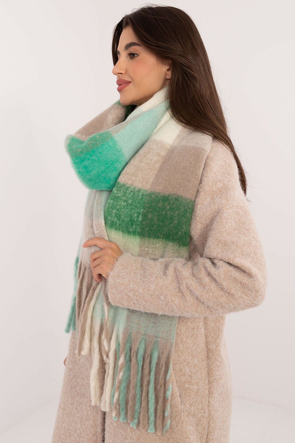 Schal model 208265 AT