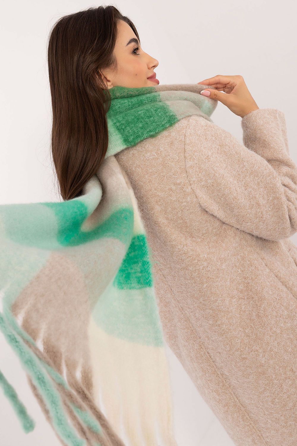 Schal model 208265 AT