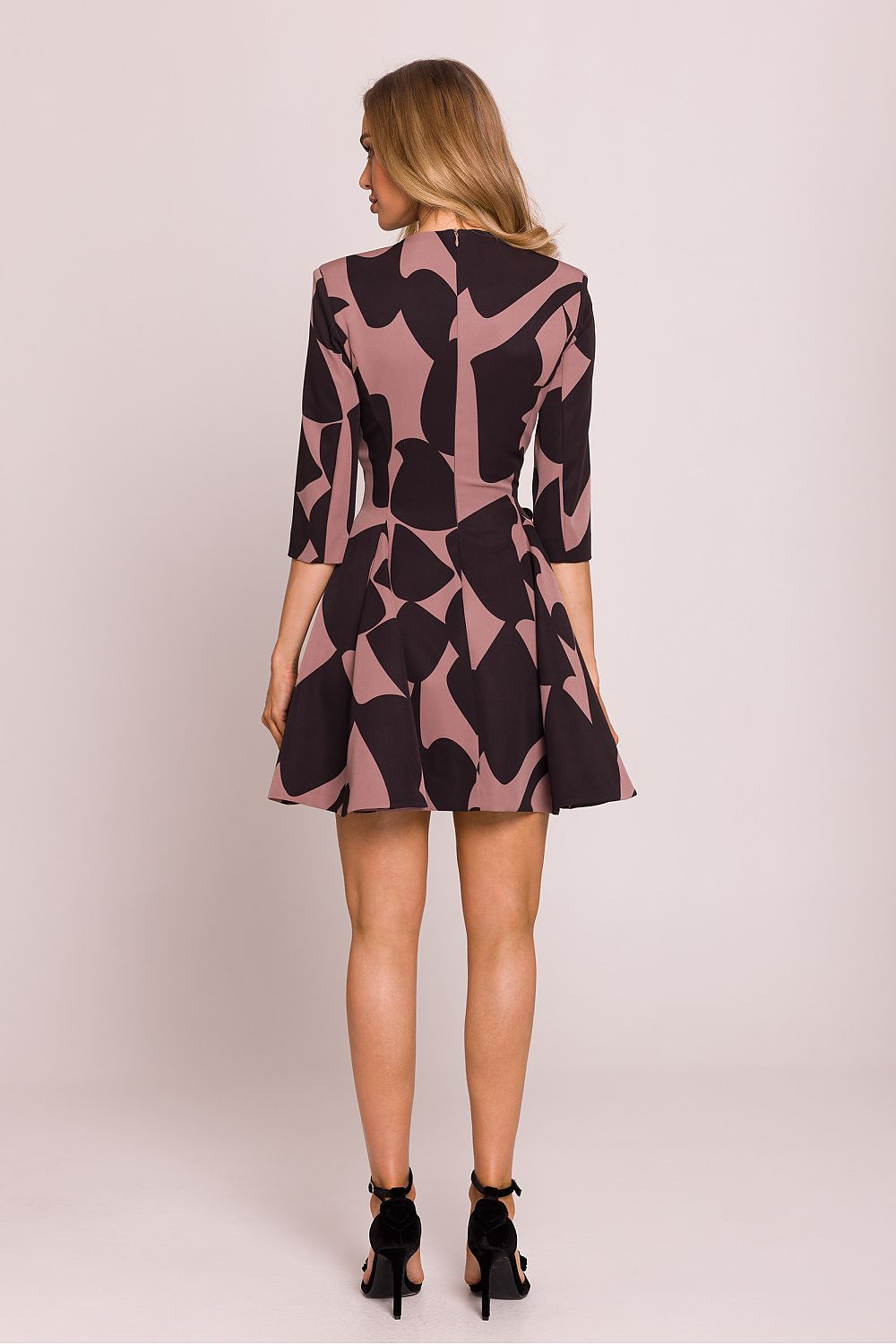 Alltagskleid model 209260 Moe