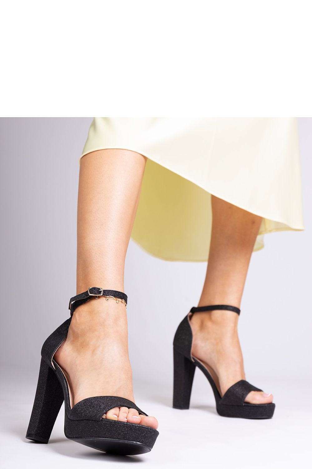 Sandalen mit Absatz model 212069 PRIMO