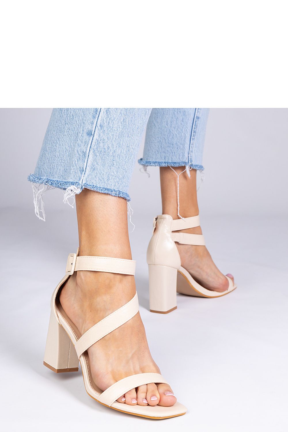 Sandalen mit Absatz model 212428 PRIMO