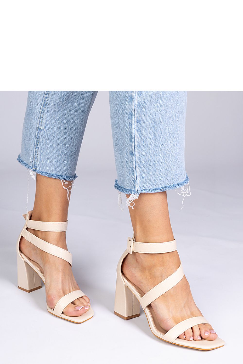 Sandalen mit Absatz model 212428 PRIMO