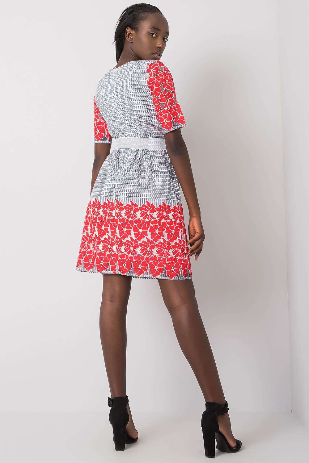 Alltagskleid model 214289 Lakerta