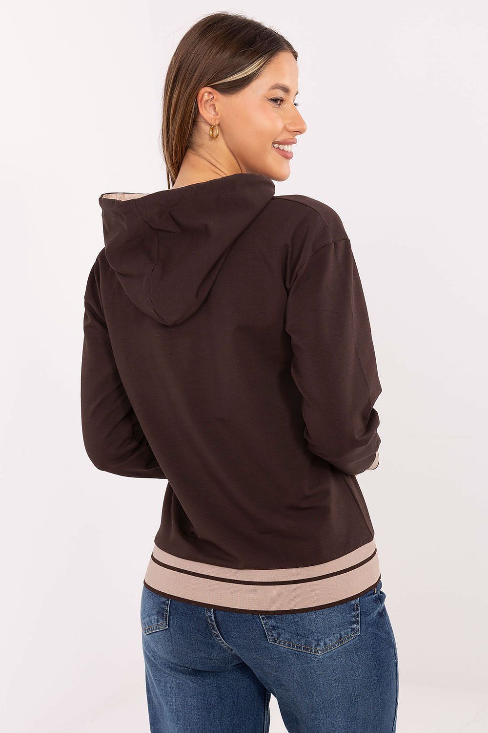 Sweater model 217024 Relevance