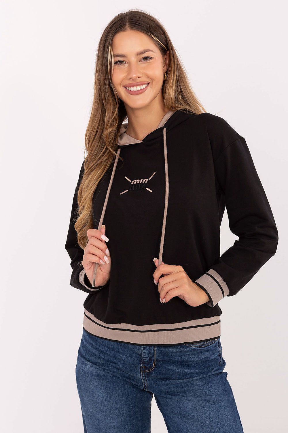 Sweater model 217025 Relevance