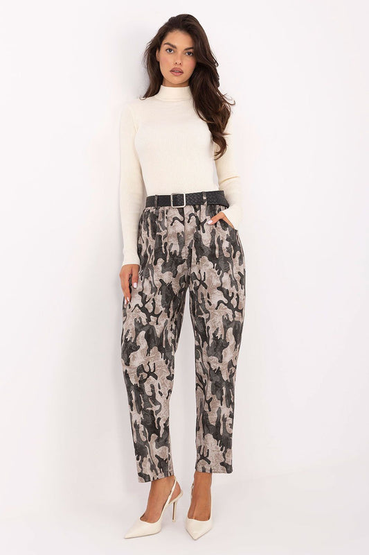 Damen Hose model 218438 Italy Moda