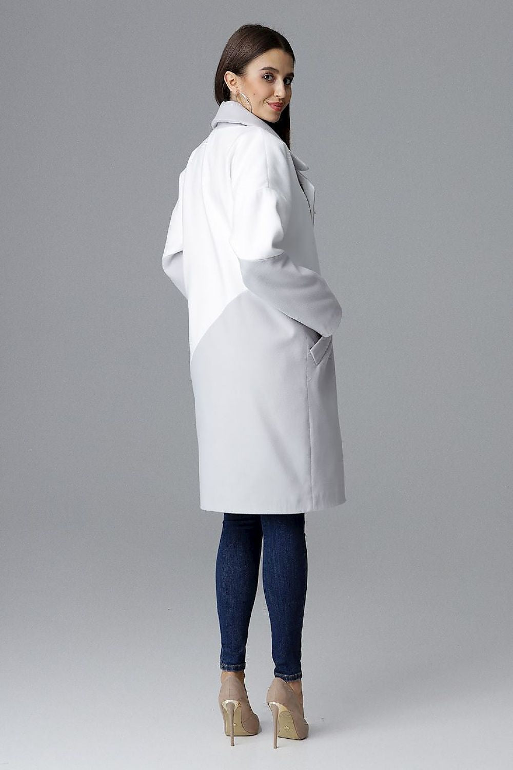 Mantel model 124377 Figl