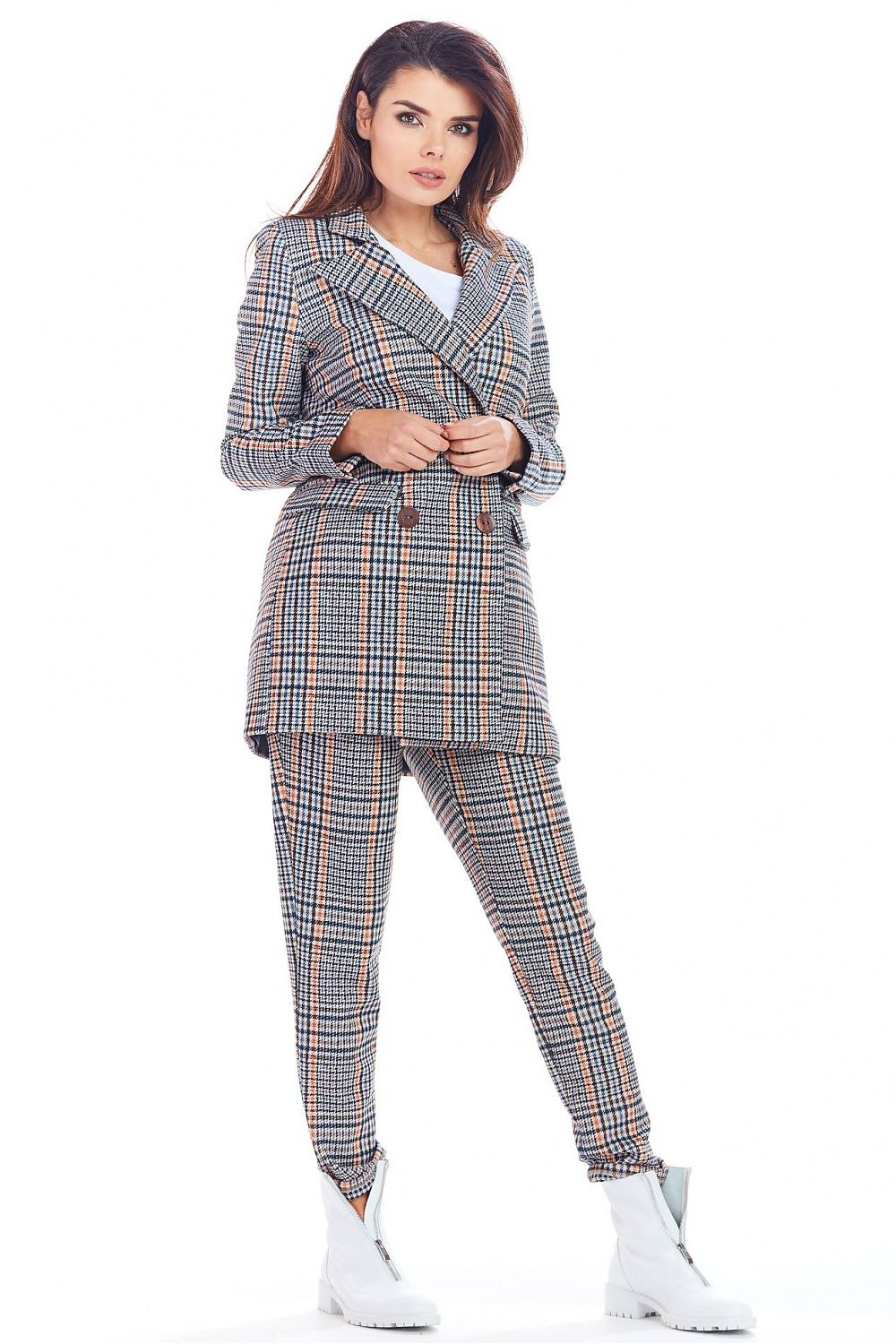 Jacke model 148987 awama