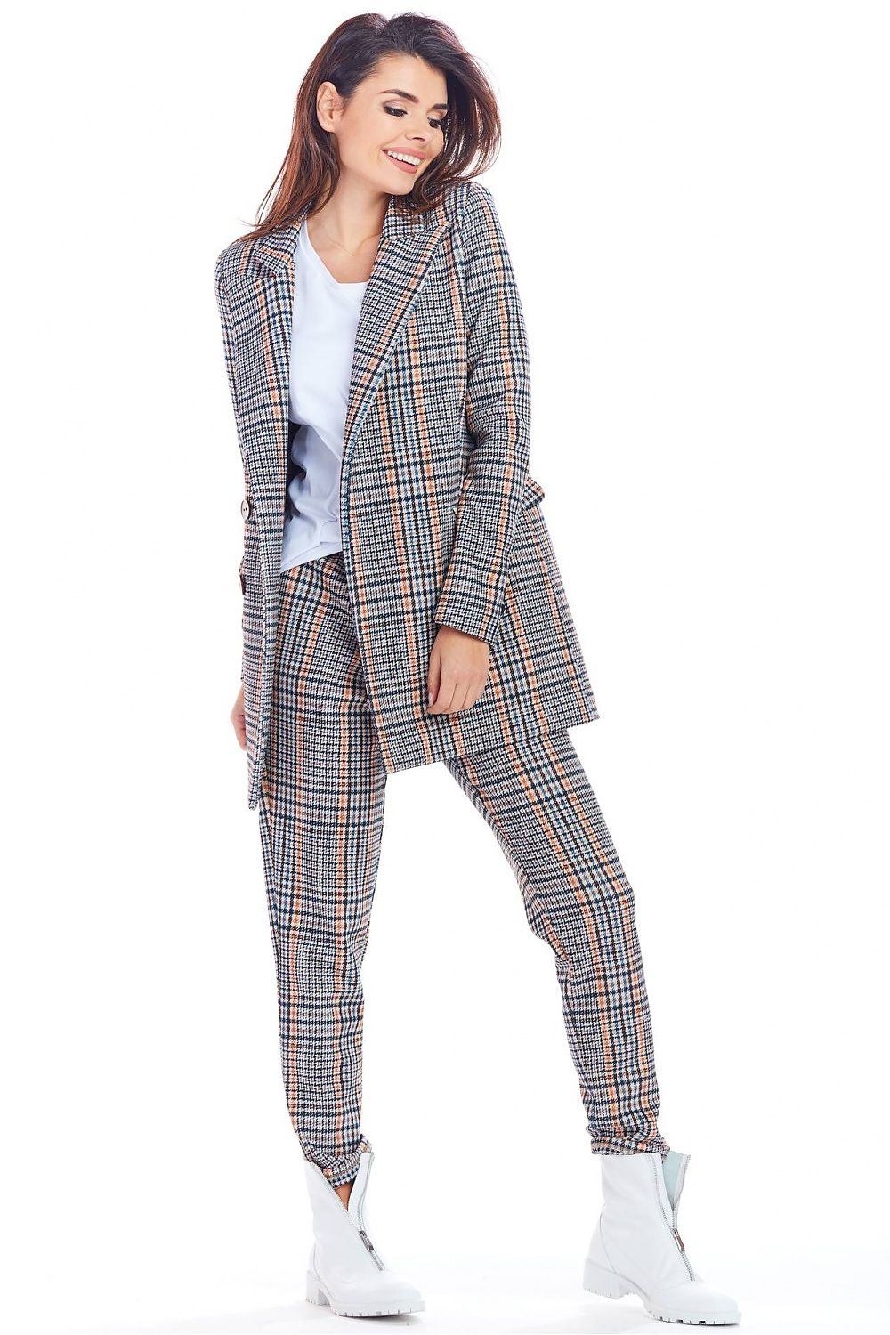 Jacke model 148987 awama