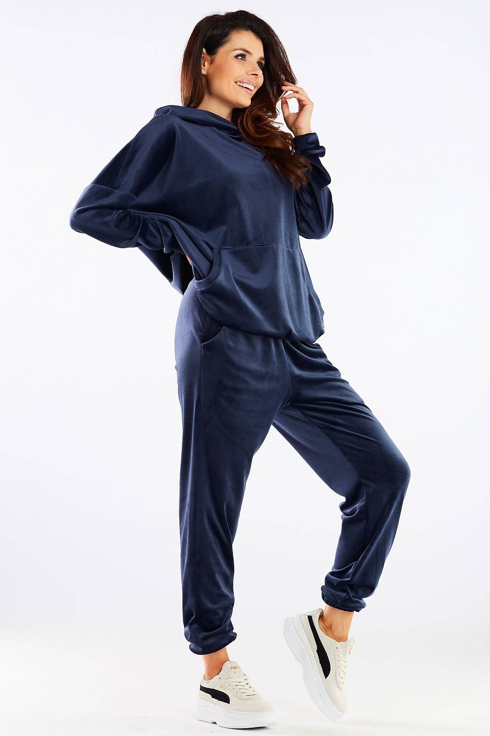Sportanzug Hosen model 158609 awama