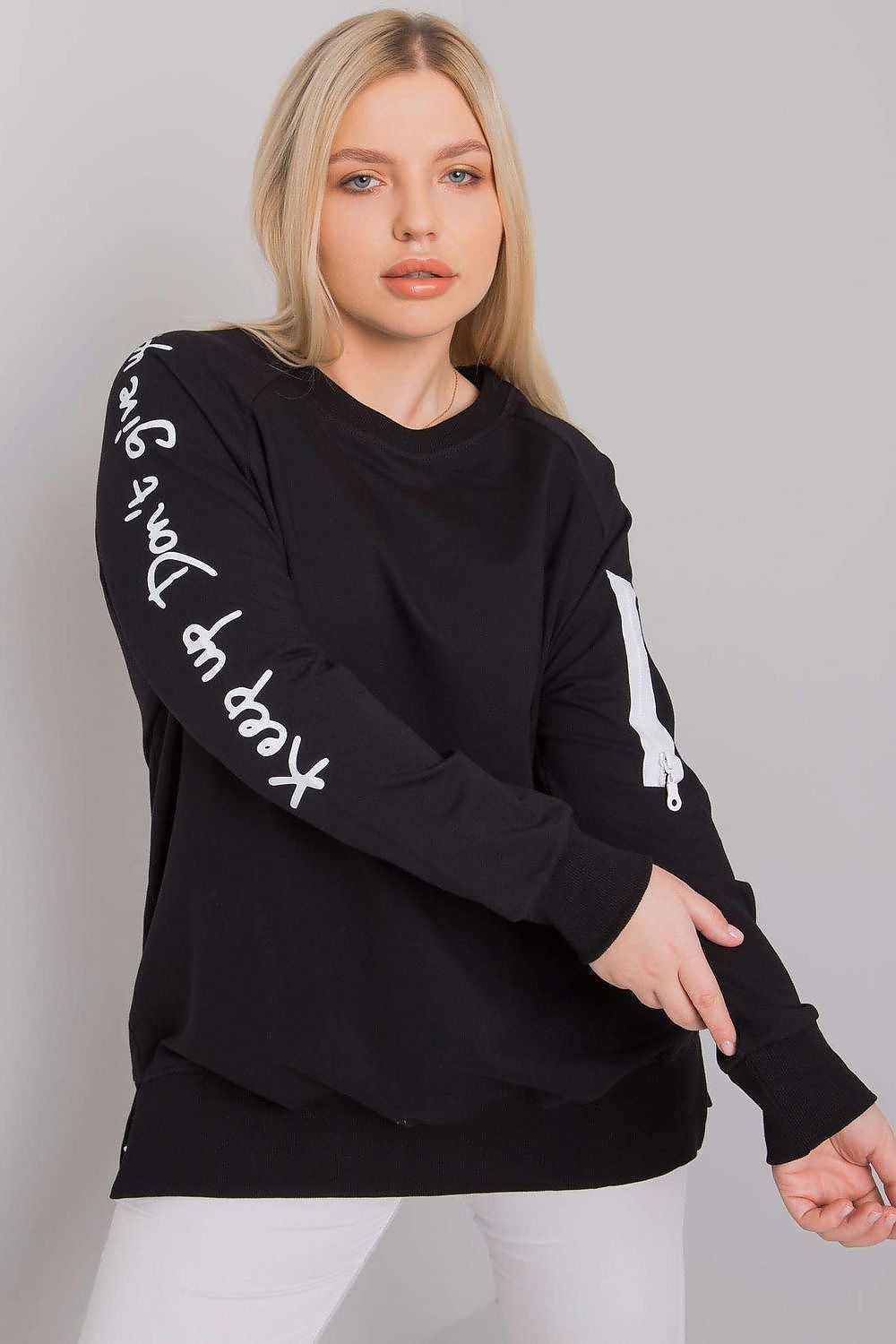 Sweater model 160044 Relevance