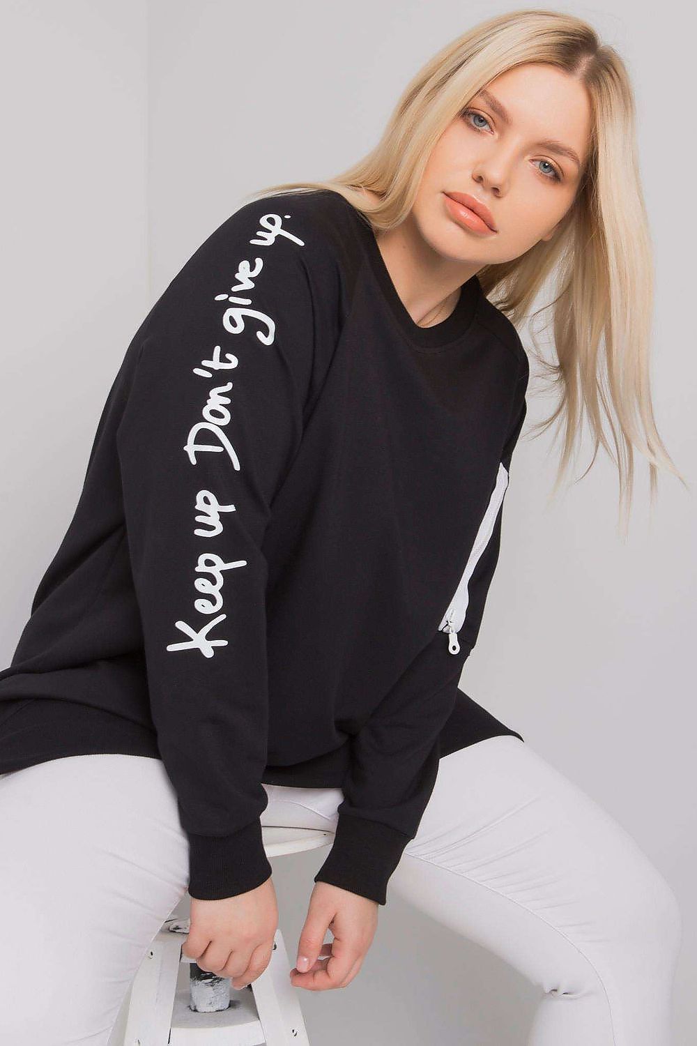 Sweater model 160044 Relevance