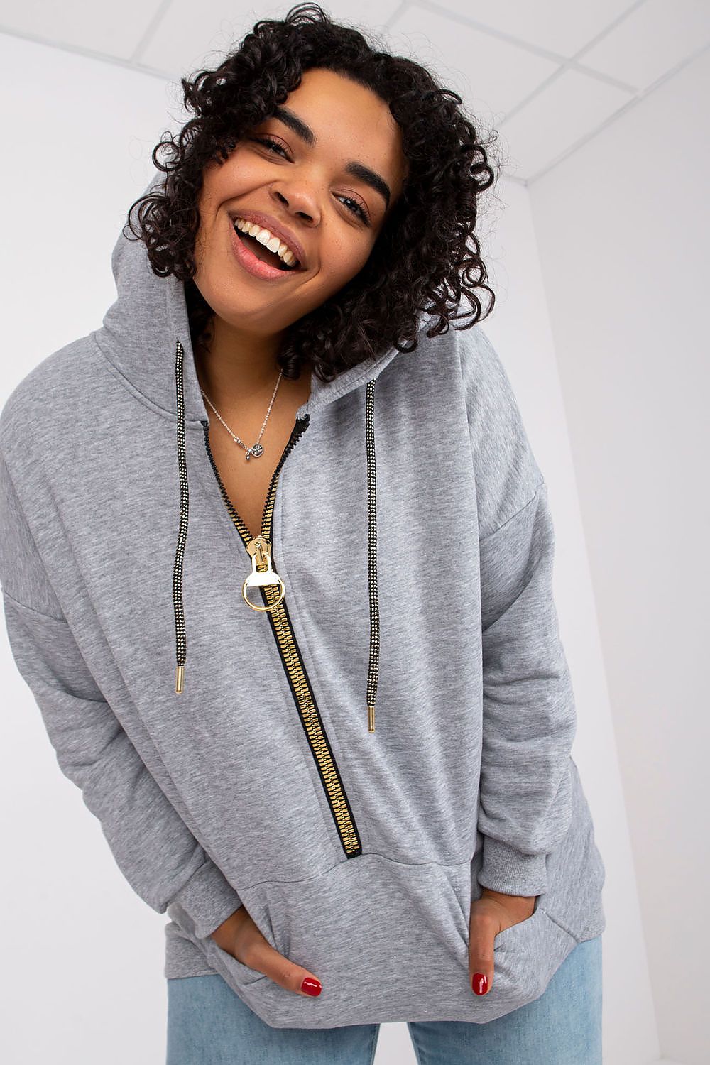 Sweater model 163018 Relevance