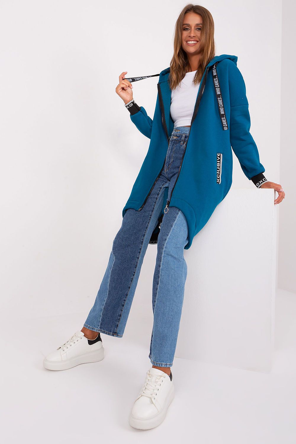 Sweater model 185932 Relevance