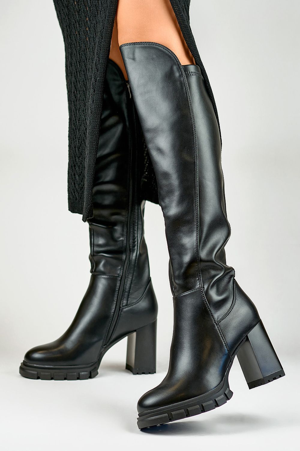 Stiefel mit Absätzen model 186439 PRIMO