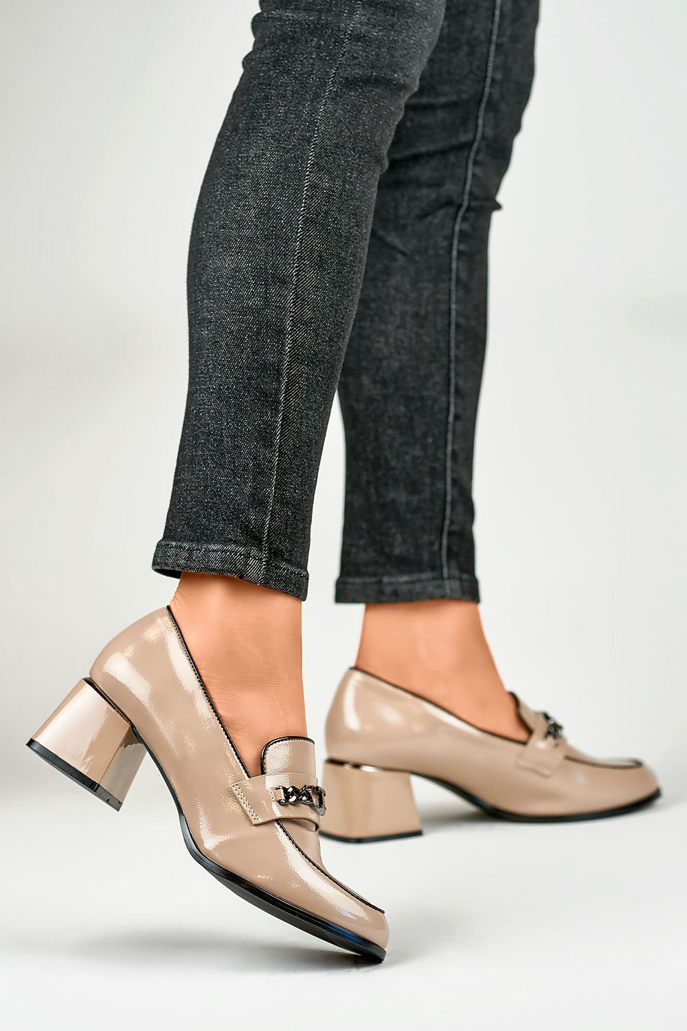 Schuhe mit Absatz model 186506 PRIMO