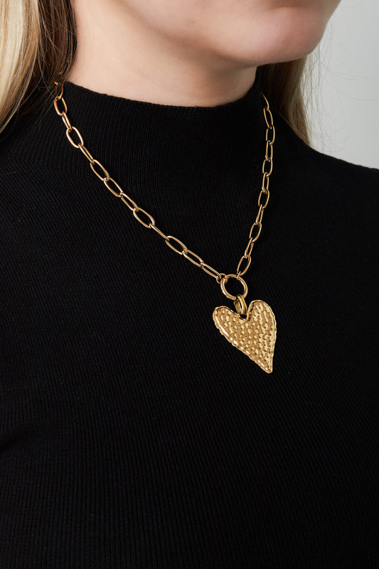 Lange Halskette mit klobigem Herz