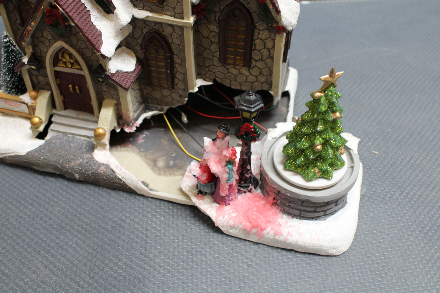 B-grade Konstsmide 4251 000 LED Scene Church Multicolor LED Defective Product