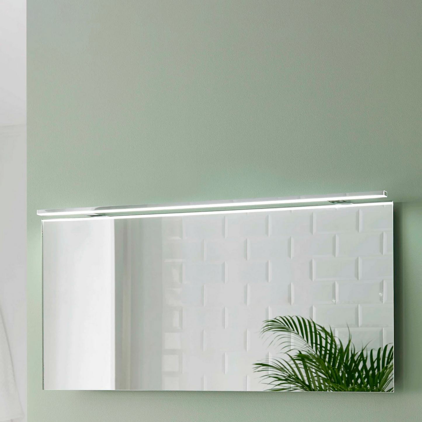 B-flokks Ebir LED spegilljós Esther veggljós vegglampi ljós myndaljós