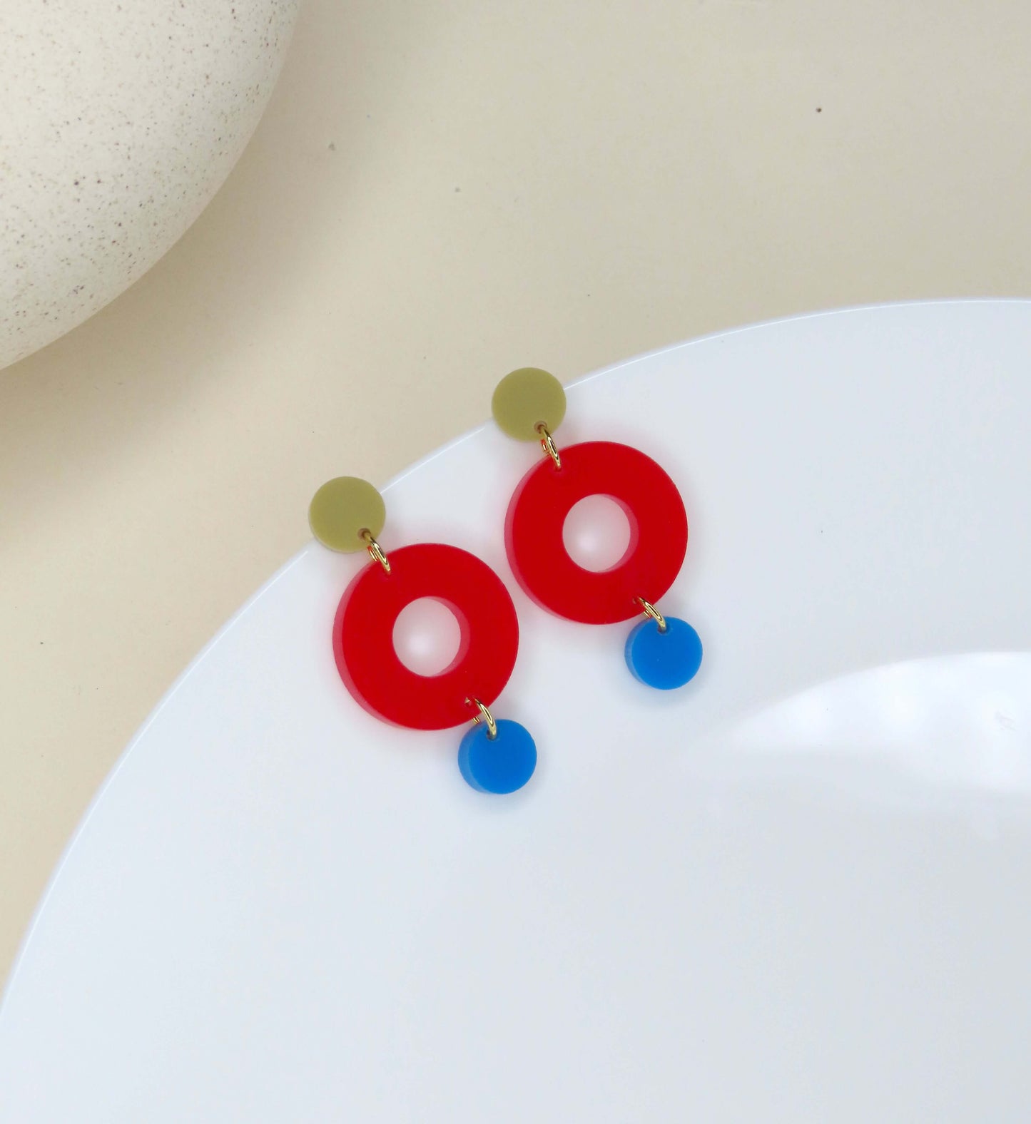 Colorblock Double Circle Ohrstecker in sand, rot und azurblau