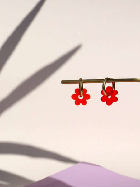 Rote Flower Edelstahl Hoops