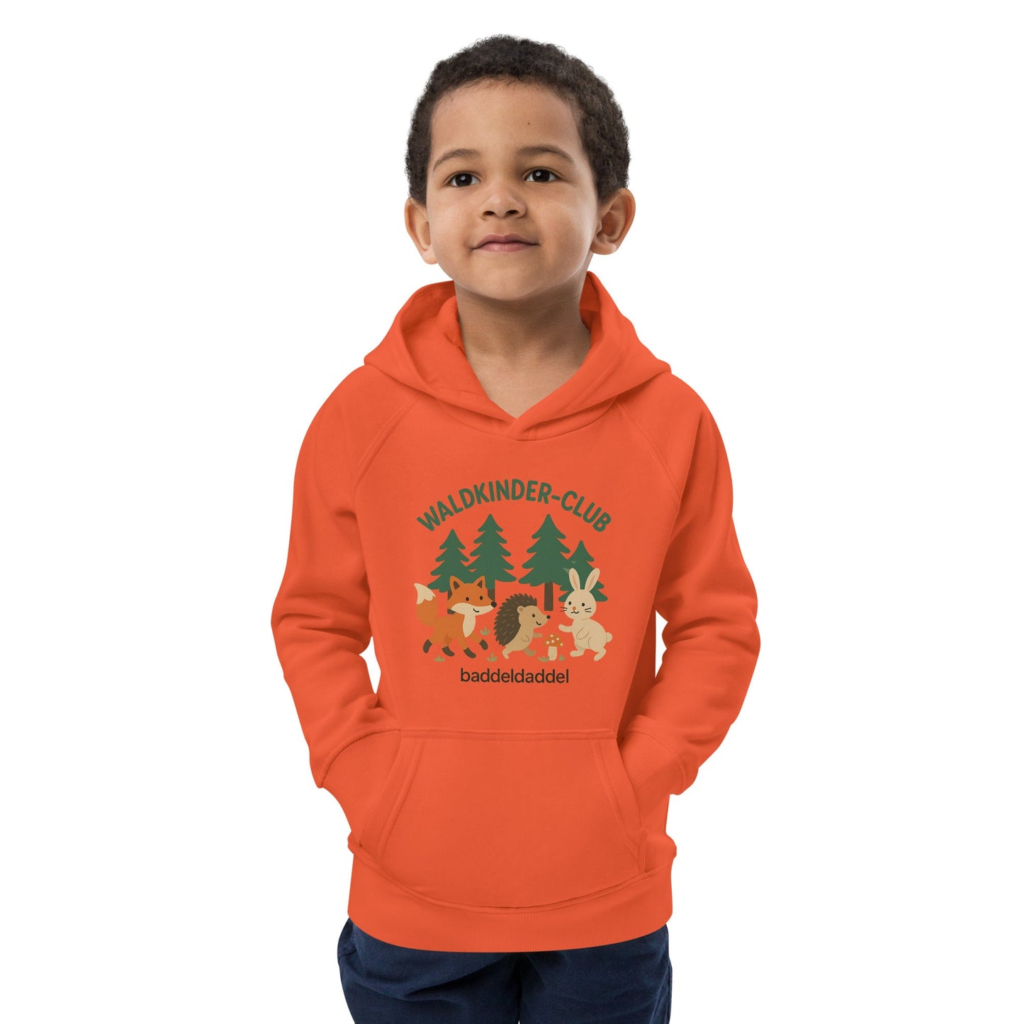 Kinder-Hoodie Waldkinder Club – Abenteuer beginnen draußen im Baddeldaddel Design