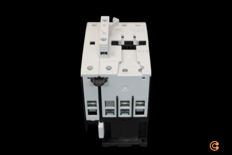 Eaton Dilmp63 (230 V 50 Hz, 240 V 60 Hz) aflrofi, B-flokks, 4 venjulega opnir tengiliðir. Sjá texta/mynd.