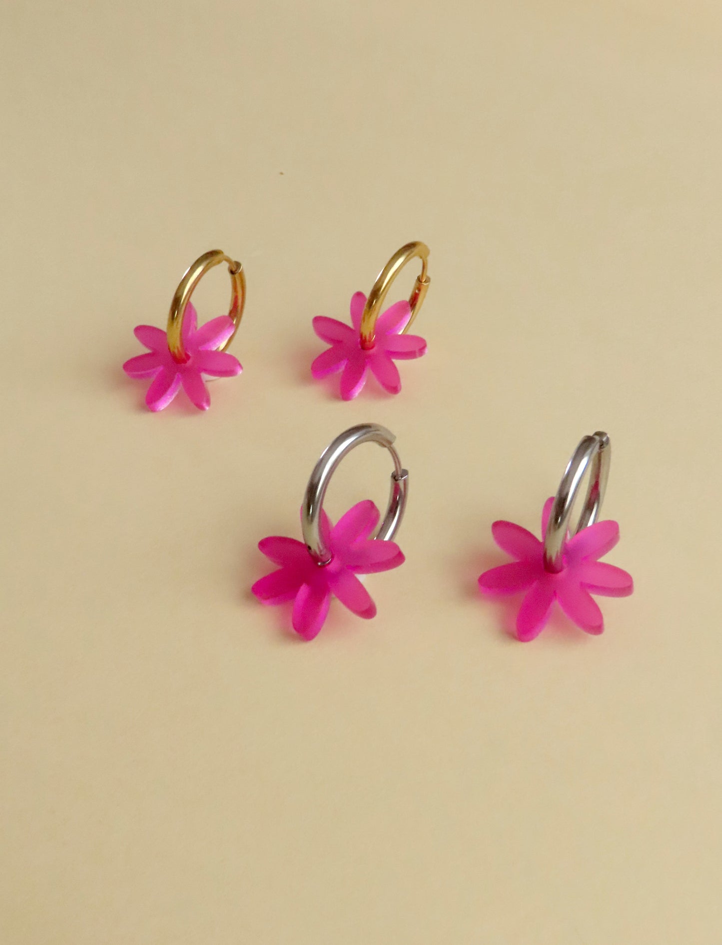 Lila Margarite Edelstahl Hoops