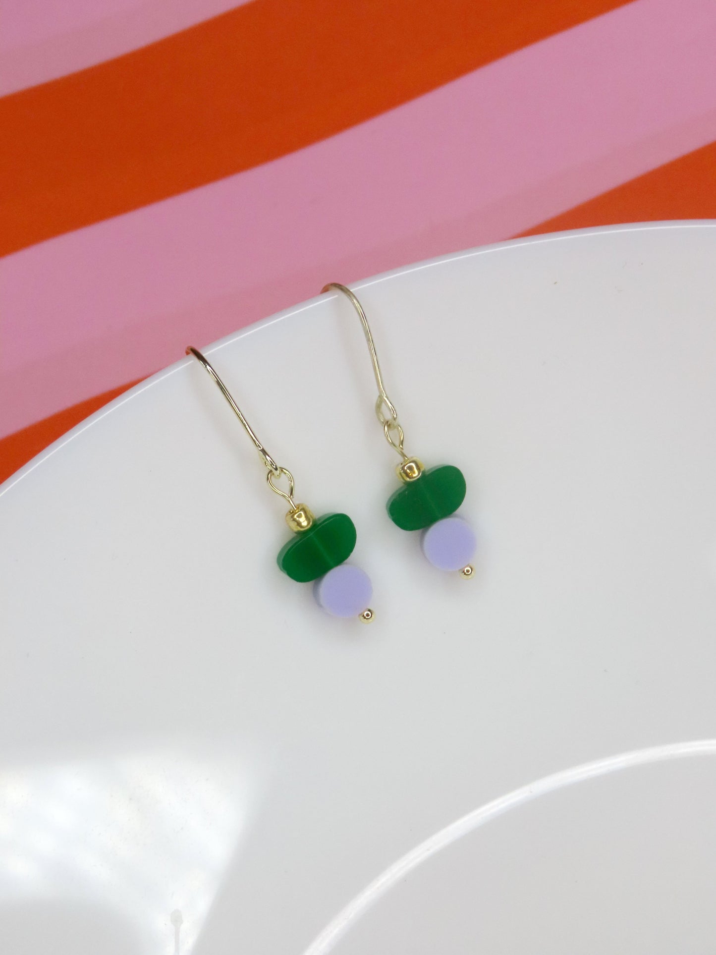 Color Treats Ohrringe in Matcha und Flieder mit gold filled Elementen