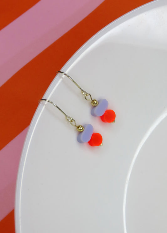 Color Treats Ohrringe neon flieder mit gold filled Elementen