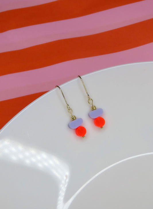 Color Treats Ohrringe neon flieder mit gold filled Elementen