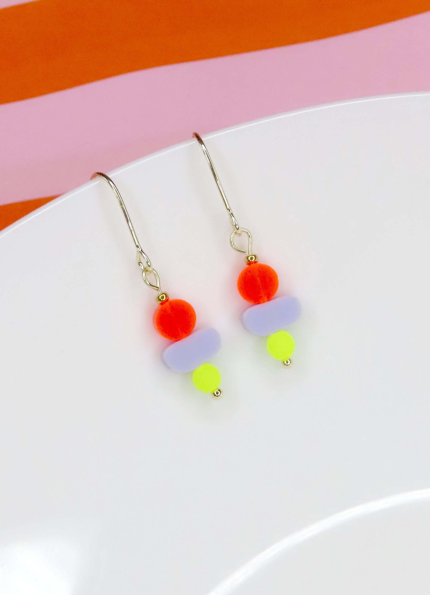 Color Treats Ohrringe neon mit gold filled Elementen